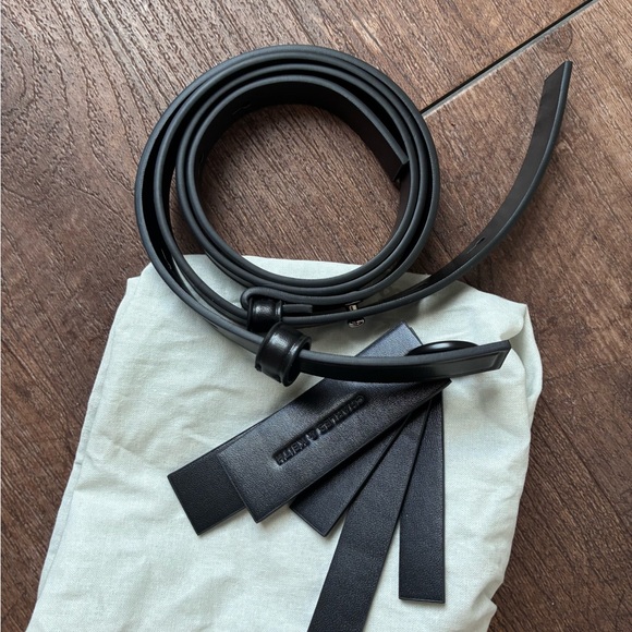 Charles & Keith Carey Crescent Hobo Bag - Noir (Black) - Picture 4 of 5